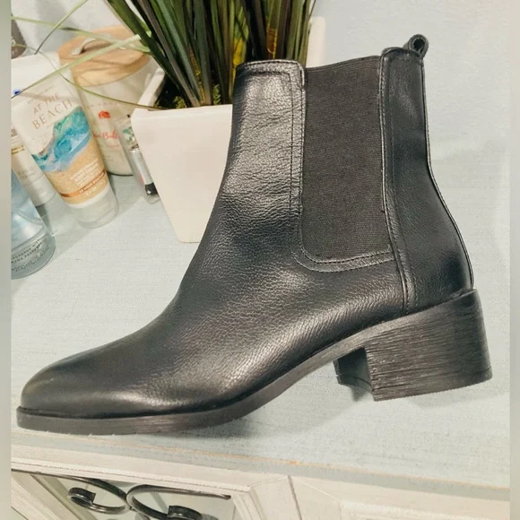 NEW Kenneth Cole Reaction Salt Chelsea Black Leather Ankle Bootie Women’s 7.5 - Picture 7 of 11